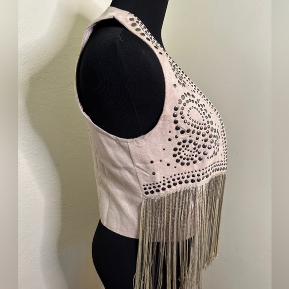 XXI Faux Suede Studded Vest Size S, Festival, Boho, Western - Picture 6 of 7